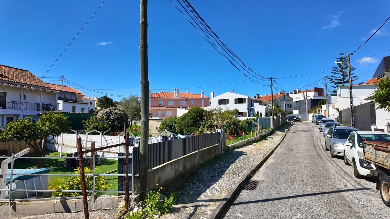 Terreno para Venda em Charneca de Caparica e Sobreda Foto 13