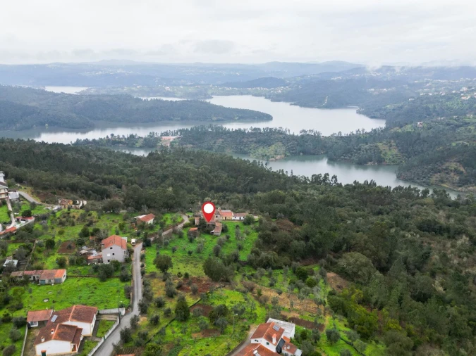 Moradia T4 para Venda em Aldeia do Mato e Souto