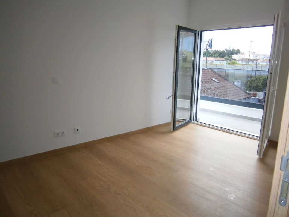 Moradia T4 para Venda em Alverca do Ribatejo e Sobralinho Foto 6