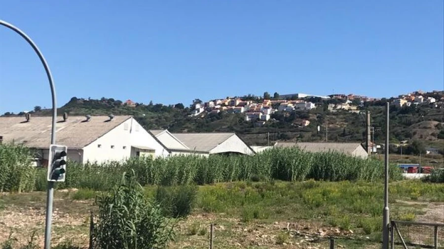 Terreno para Venda em Póvoa de Santo Adrião e Olival Basto