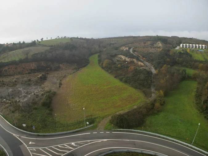 Terreno para Venda em Podence e Santa Combinha Foto 2