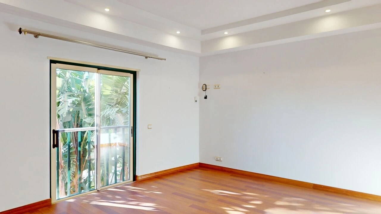 Apartamento T3 para Venda em Estômbar e Parchal Foto 12