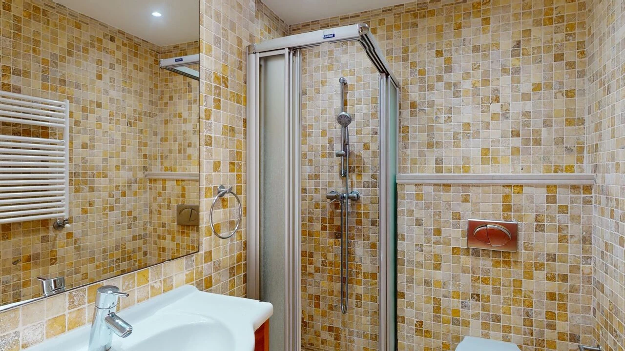 Apartamento T3 para Venda em Estômbar e Parchal Foto 13