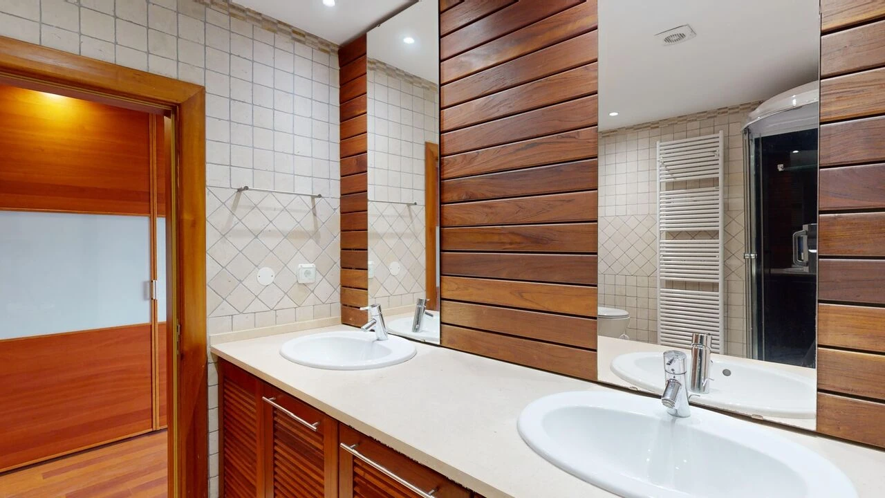 Apartamento T3 para Venda em Estômbar e Parchal Foto 19