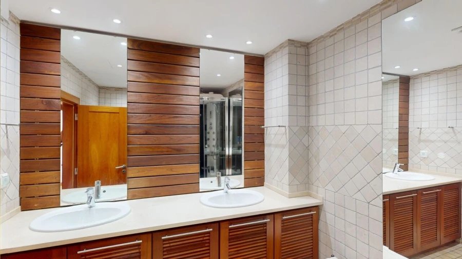 Apartamento T3 para Venda em Estômbar e Parchal Foto 21