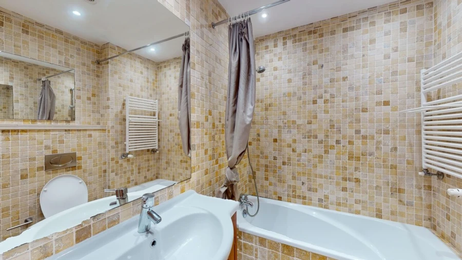 Apartamento T3 para Venda em Estômbar e Parchal Foto 24