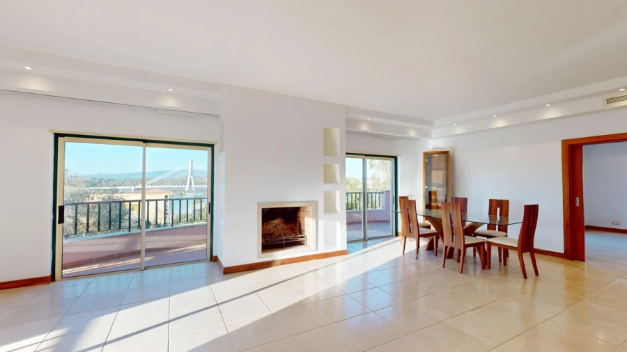 Apartamento T3 para Venda em Estômbar e Parchal Foto 37