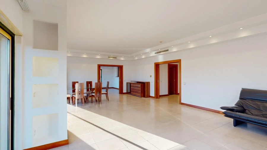 Apartamento T3 para Venda em Estômbar e Parchal Foto 38