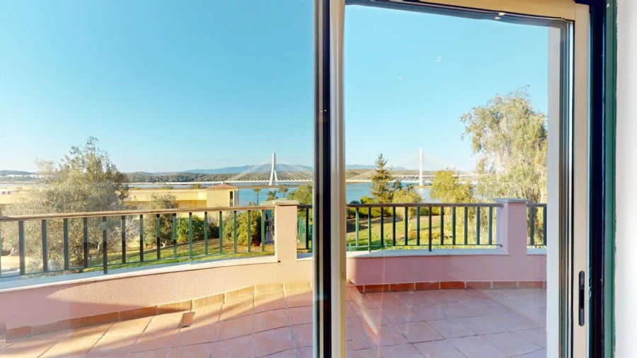 Apartamento T3 para Venda em Estômbar e Parchal Foto 39