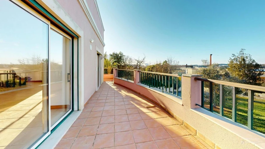 Apartamento T3 para Venda em Estômbar e Parchal Foto 40