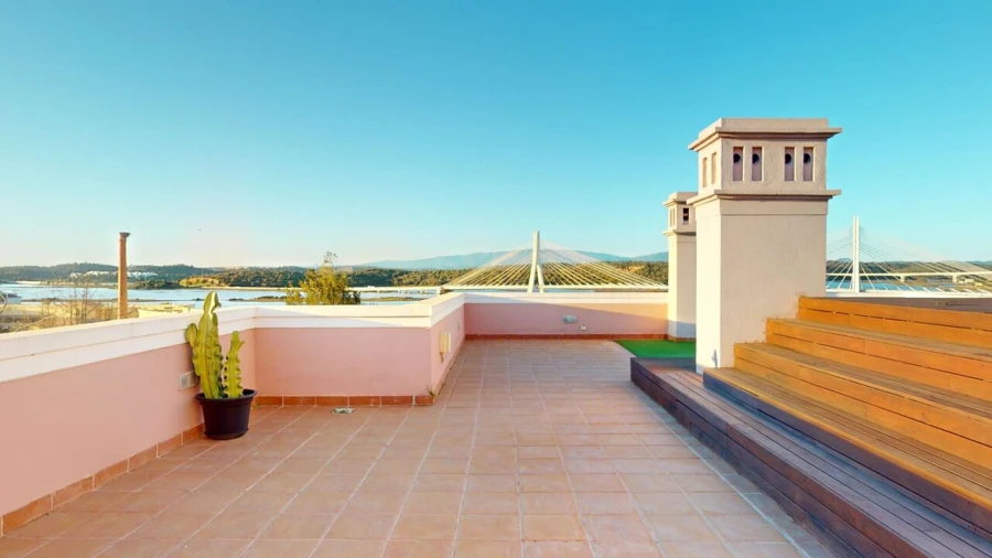 Apartamento T3 para Venda em Estômbar e Parchal Foto 4