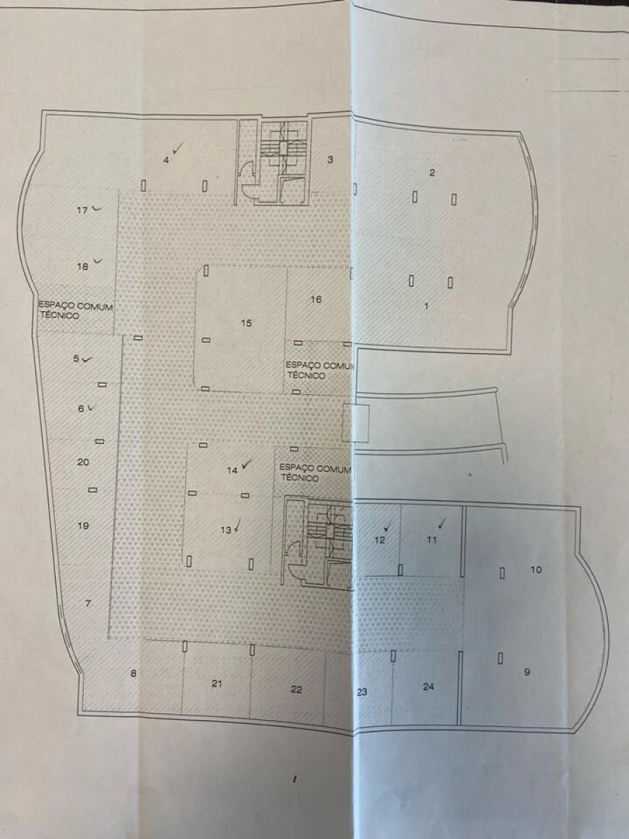 Apartamento T3 para Venda em Estômbar e Parchal Foto 48