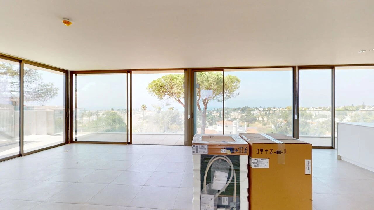 Apartamento T4 para Venda em Lagoa e Carvoeiro Foto 6