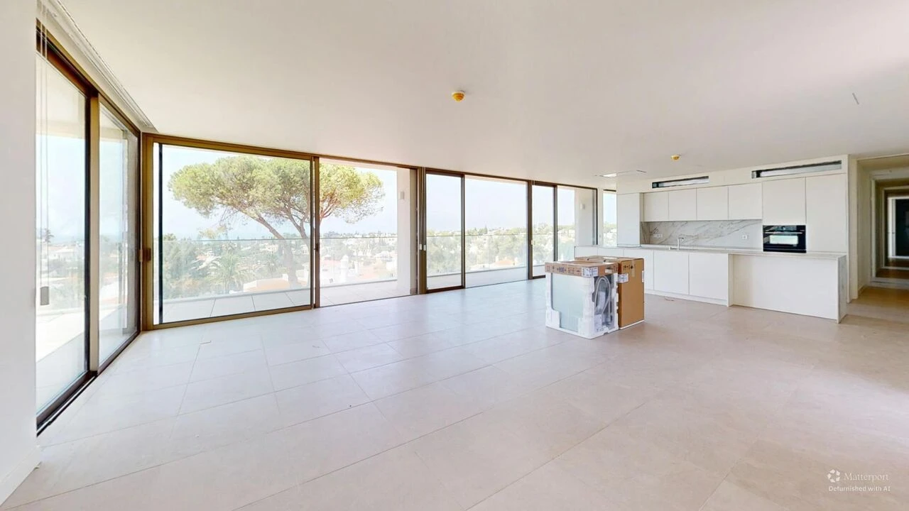 Apartamento T4 para Venda em Lagoa e Carvoeiro Foto 7