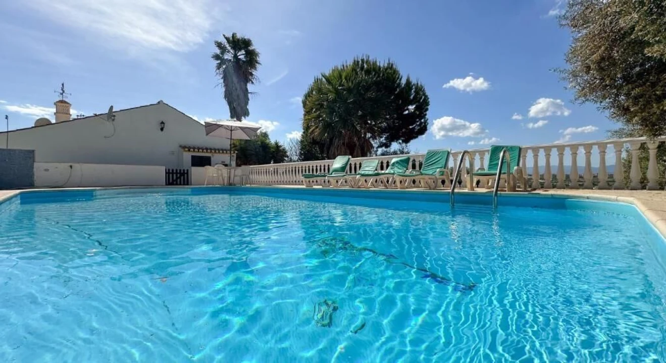 Moradia T6 para Venda em Lagoa e Carvoeiro Foto 2