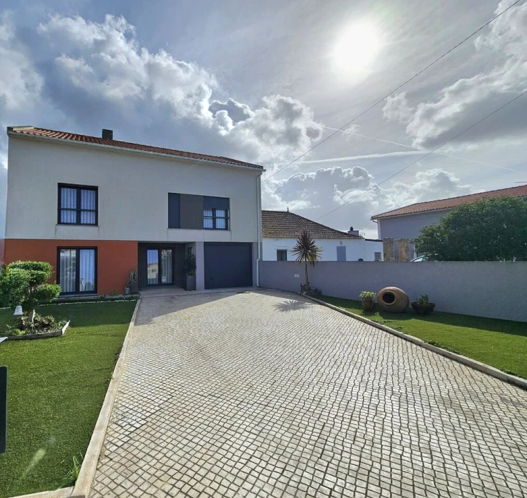 Moradia T5 para Venda em A dos Cunhados e Maceira Foto 3