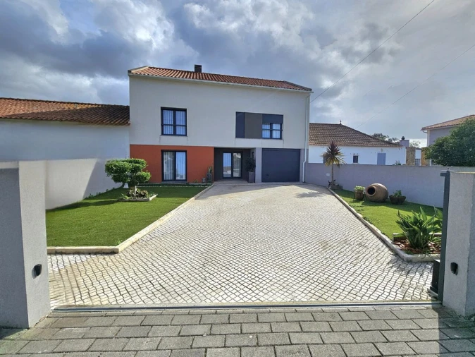 Moradia T5 para Venda em A dos Cunhados e Maceira