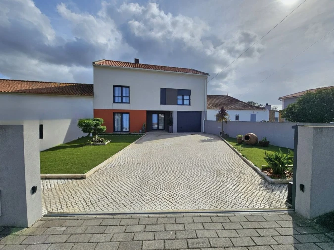 Moradia T5 para Venda em A dos Cunhados e Maceira Foto 4