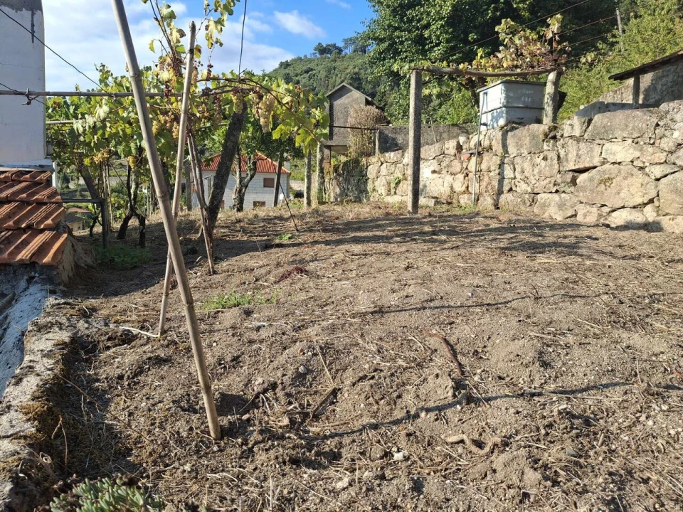 Moradia T2 para Venda em Ceivães e Badim Foto 17