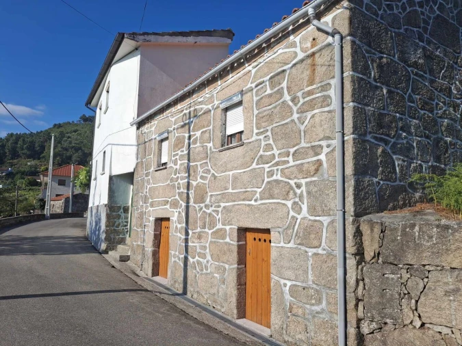 Moradia T2 para Venda em Ceivães e Badim Foto 4