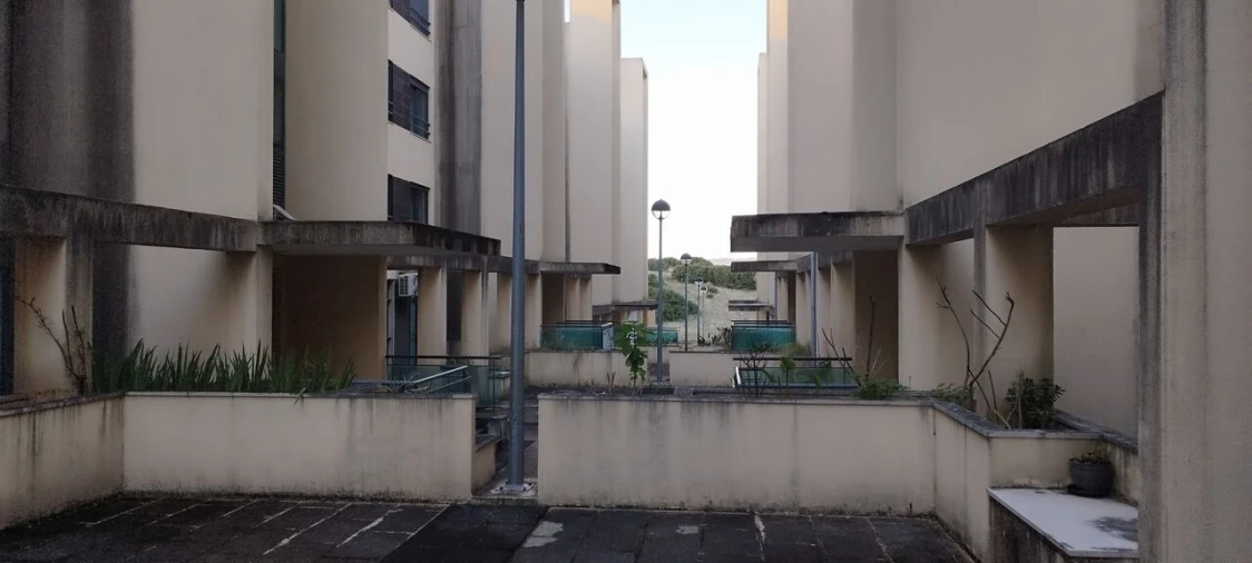 Loja para Venda em Santo António dos Cavaleiros e Frielas Foto 3