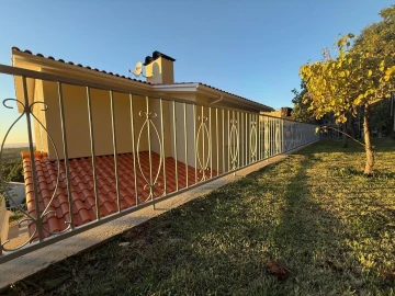Moradia T4 para Venda em Moledo e Cristelo