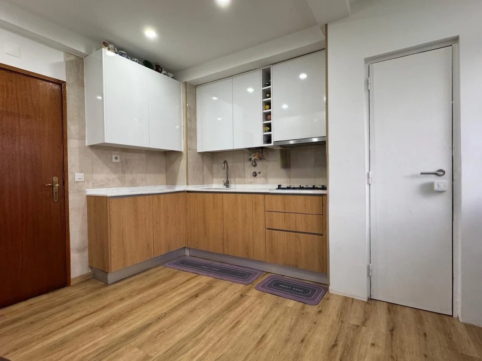 Apartamento T2 para Venda em Santa Maria, São Pedro e Matacães Foto 3