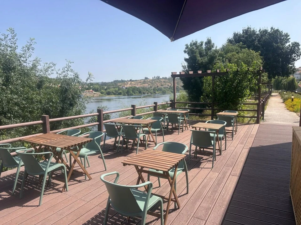 Loja para Venda em Carregueira Foto 2