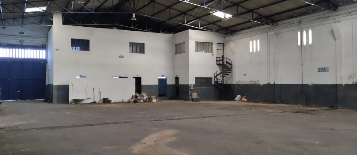 Armazém para Venda em Malhou, Louriceira e Espinheiro Foto 13