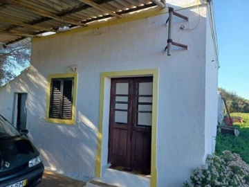 Moradia T2 para Venda em Faro (Sé e São Pedro)