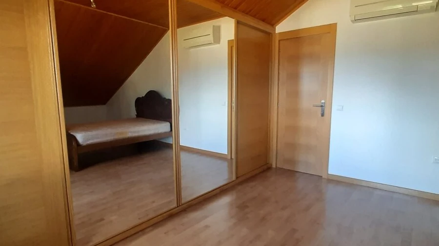 Moradia T3 para Venda em Vila e Roussas