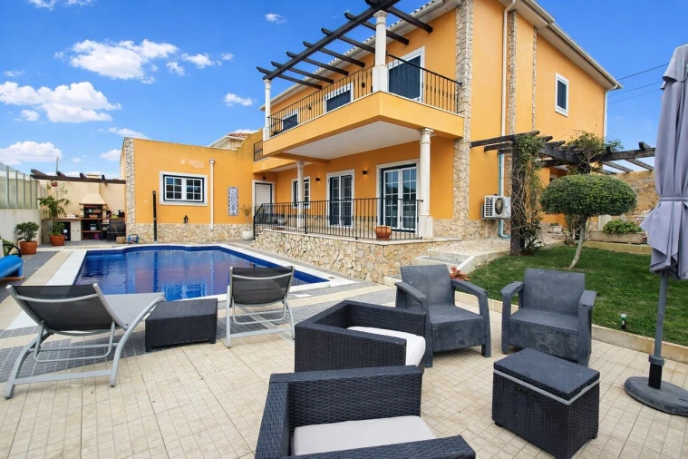 Moradia T3 para Venda em A dos Cunhados e Maceira Foto 1