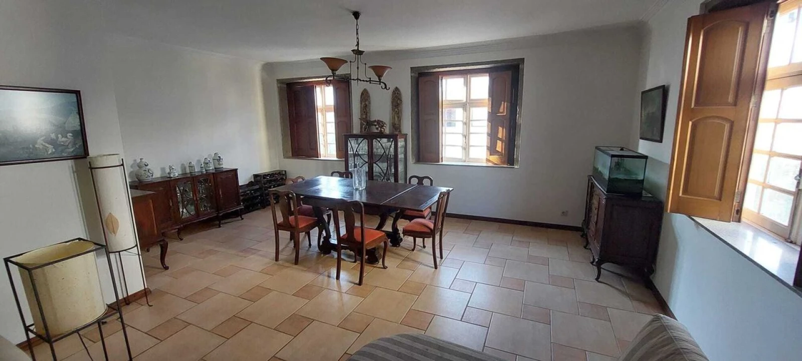 Apartamento T4 para Venda em Vila e Roussas Foto 3