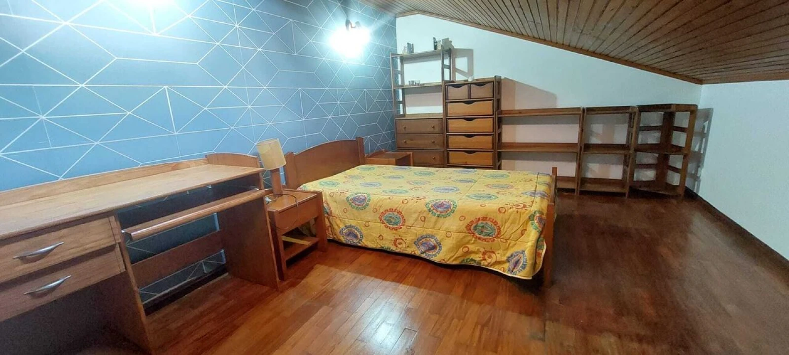 Apartamento T4 para Venda em Vila e Roussas Foto 10