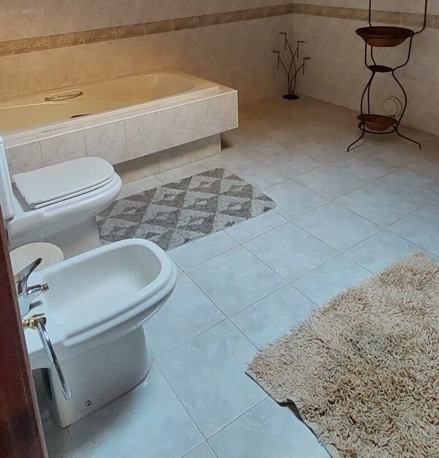 Apartamento T4 para Venda em Vila e Roussas Foto 15