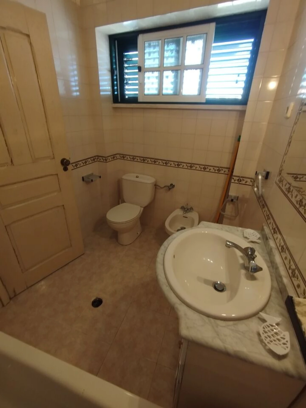 Prédio para Venda em São Miguel do Rio Torto e Rossio Ao Sul do Tejo Foto 32