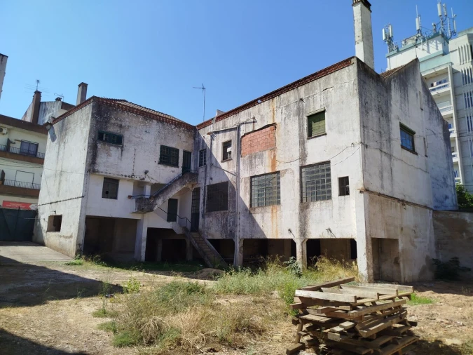Prédio para Venda em São Miguel do Rio Torto e Rossio Ao Sul do Tejo Foto 18