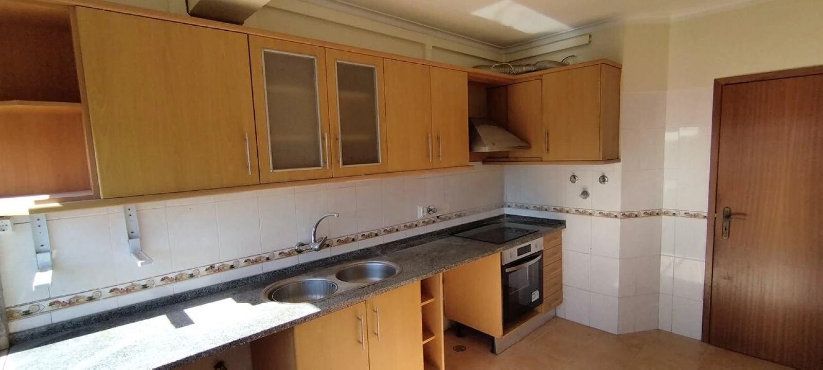 Apartamento T2 para Venda em Queluz e Belas Foto 1