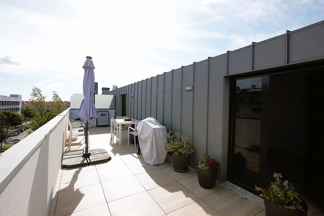 Apartamento T5 para Venda em Viseu Foto 40