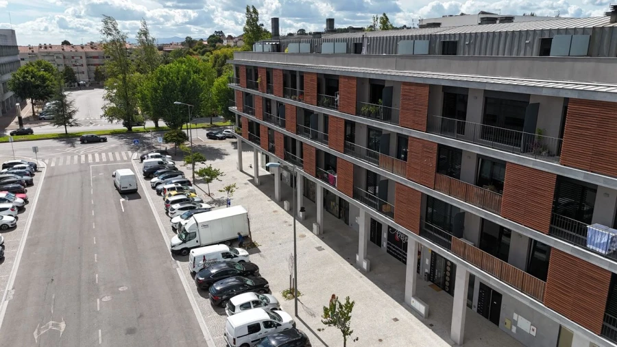 Apartamento T5 para Venda em Viseu Foto 7