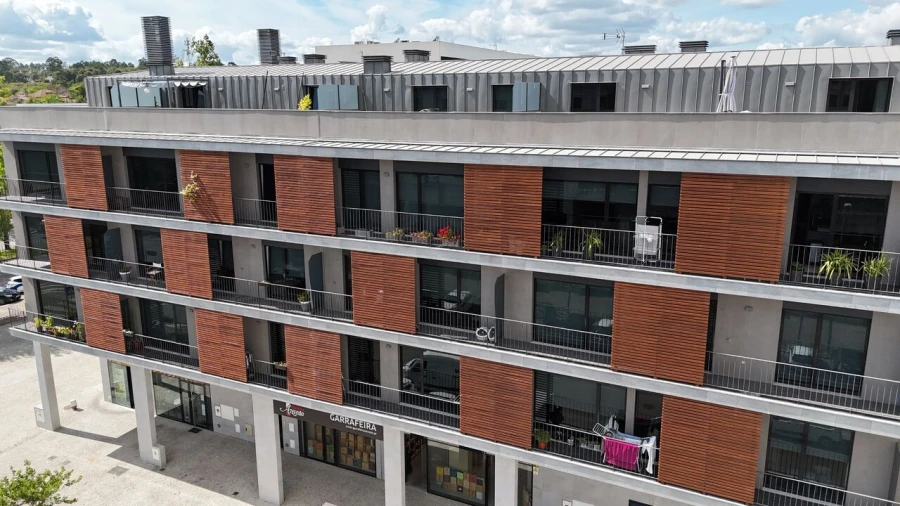 Apartamento T5 para Venda em Viseu Foto 6