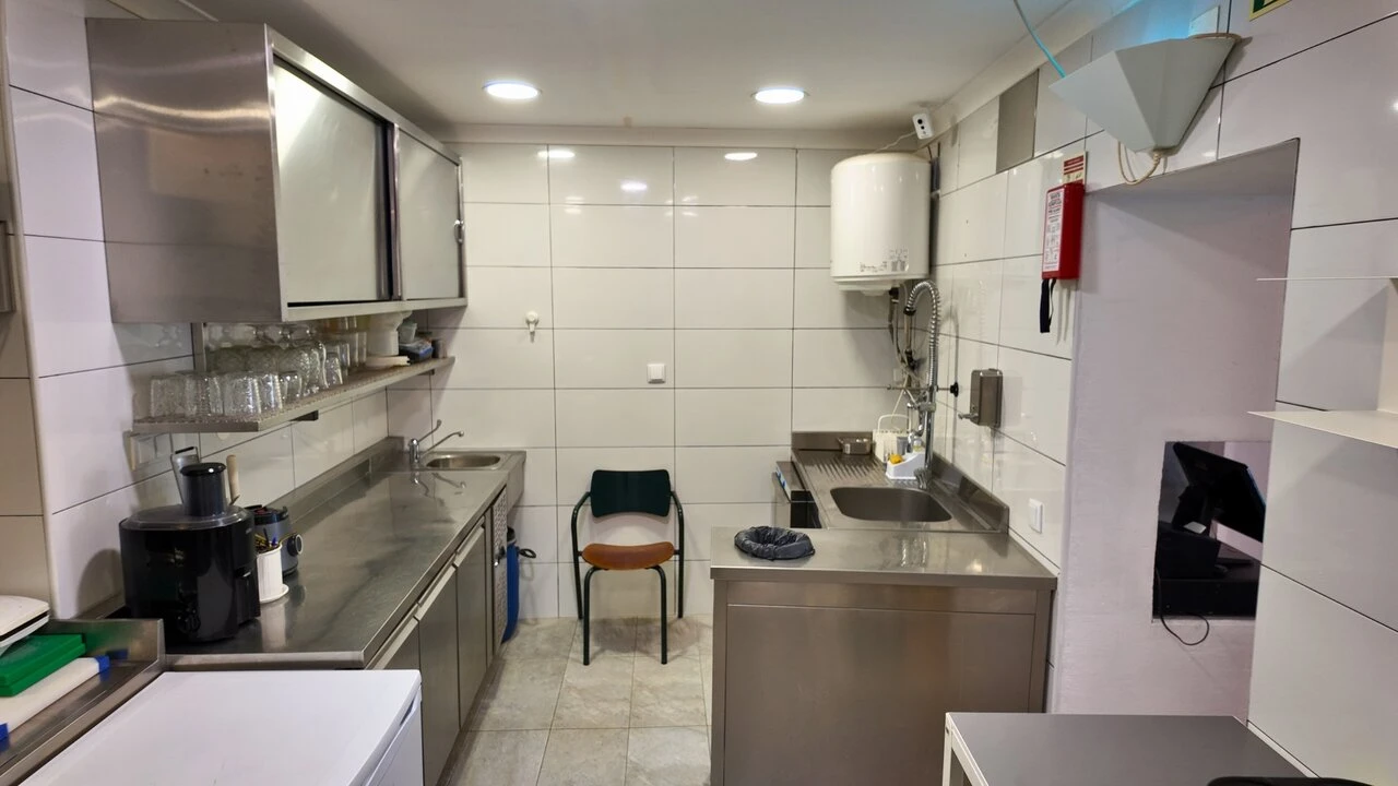 Loja para Arrendamento em Alcantara Foto 13