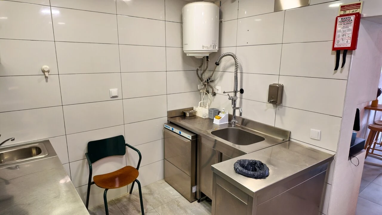 Loja para Arrendamento em Alcantara Foto 12