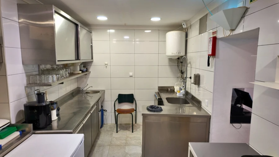 Loja para Arrendamento em Alcantara Foto 13