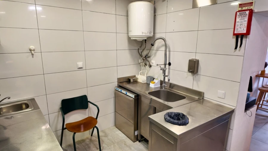 Loja para Arrendamento em Alcantara Foto 12