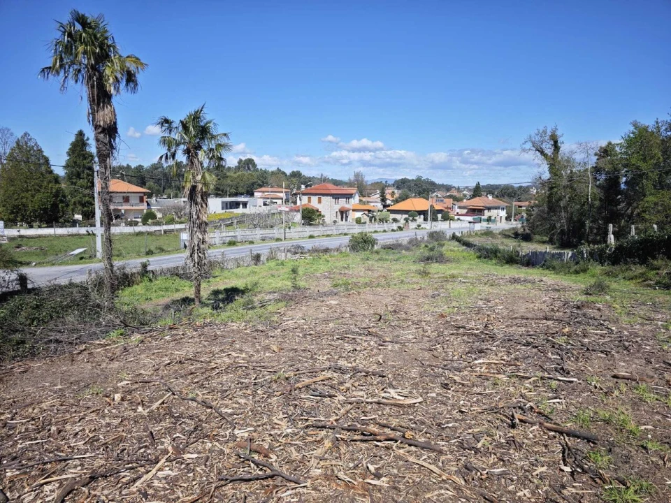 Terreno para Venda em Mazedo e Cortes Foto 1