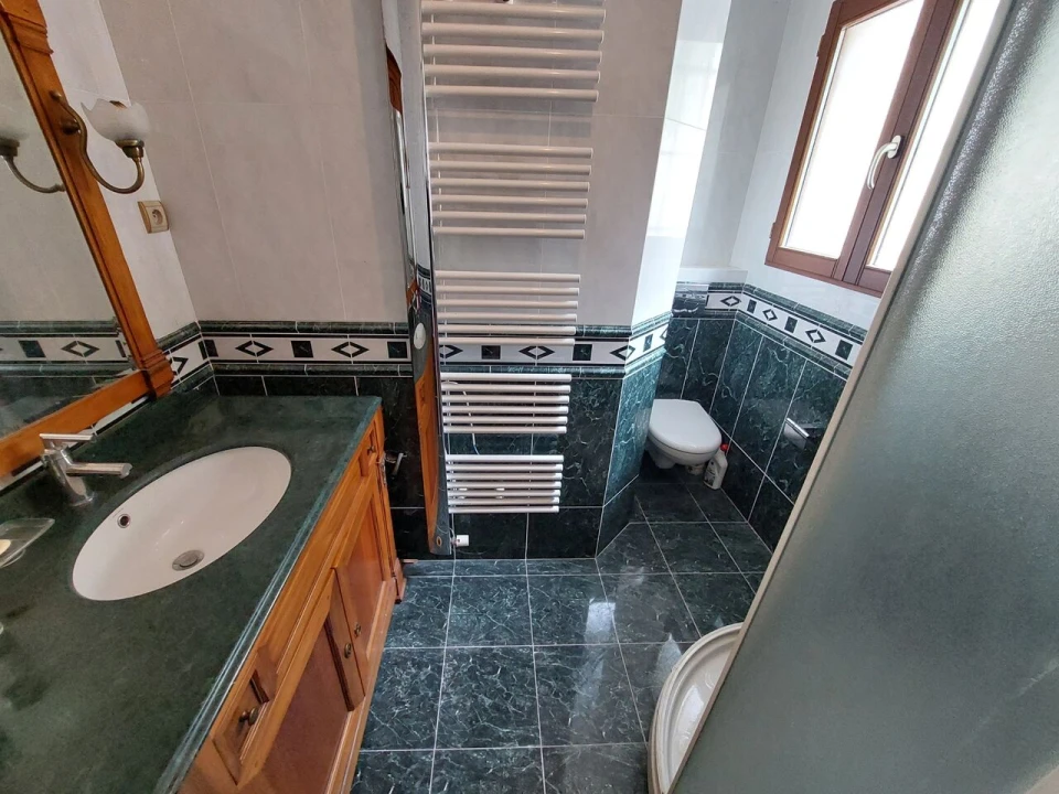 Moradia T3 para Venda em Vila e Roussas Foto 16