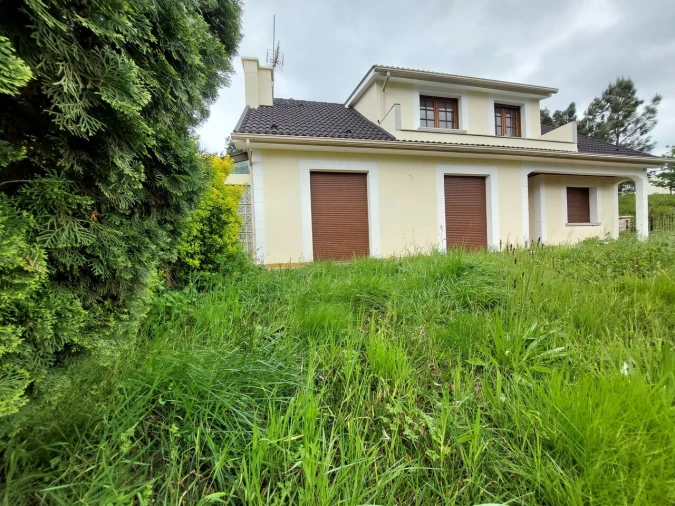 Moradia T3 para Venda em Vila e Roussas Foto 1