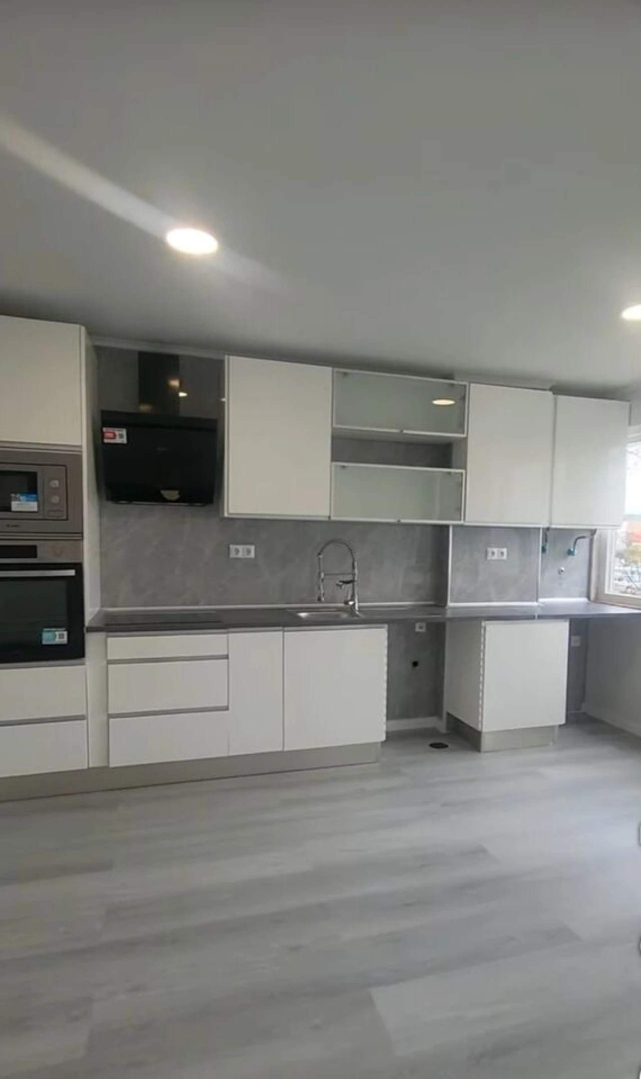 Apartamento T2 para Venda em Oeiras e São Julião da Barra, Paço de Arcos e Caxias Foto 1