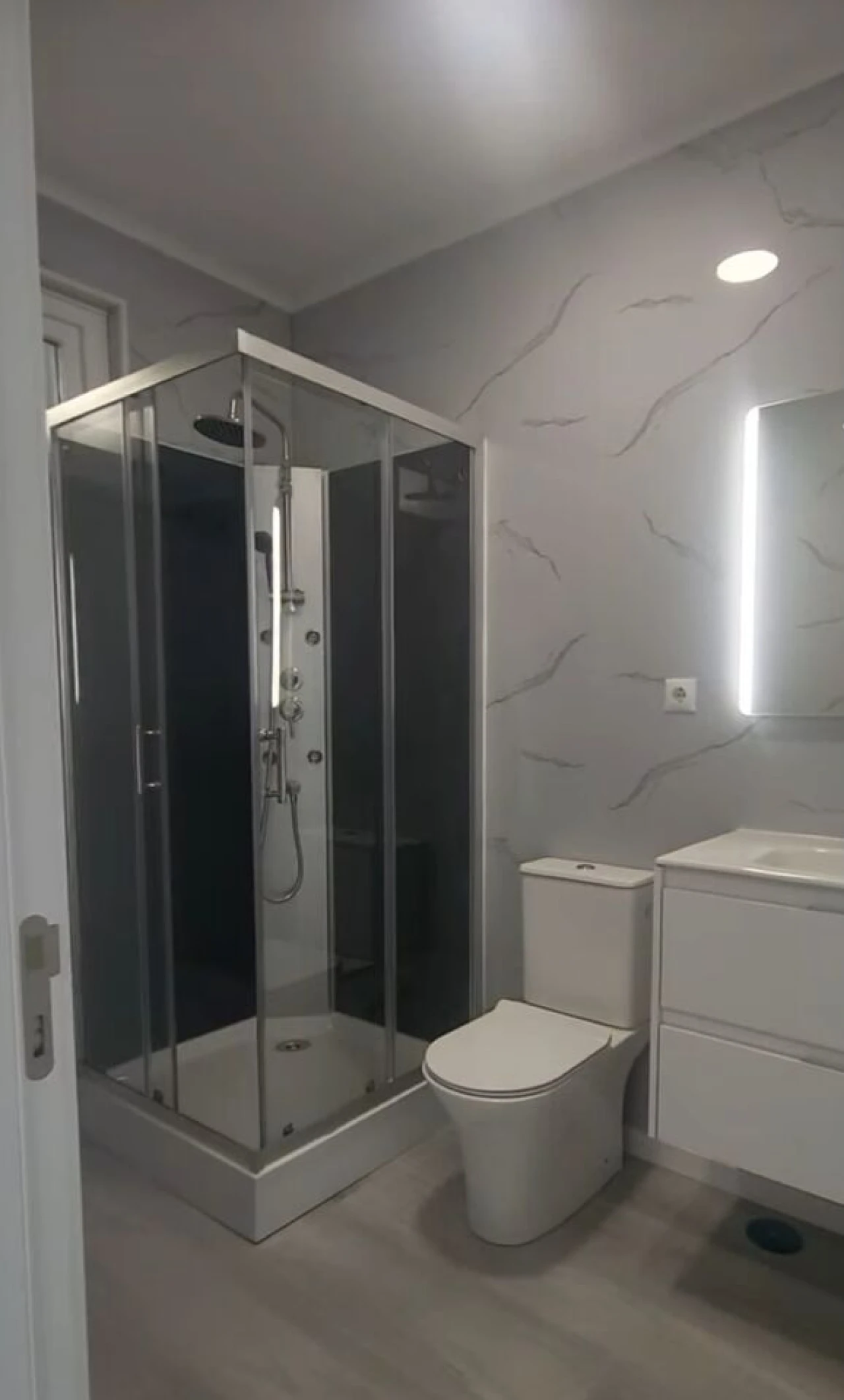 Apartamento T2 para Venda em Oeiras e São Julião da Barra, Paço de Arcos e Caxias Foto 4